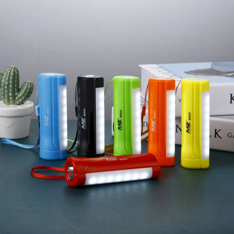 M908 LED Torch — image 2